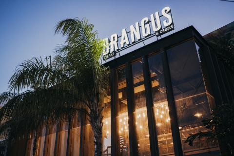 Brangus | Fachada